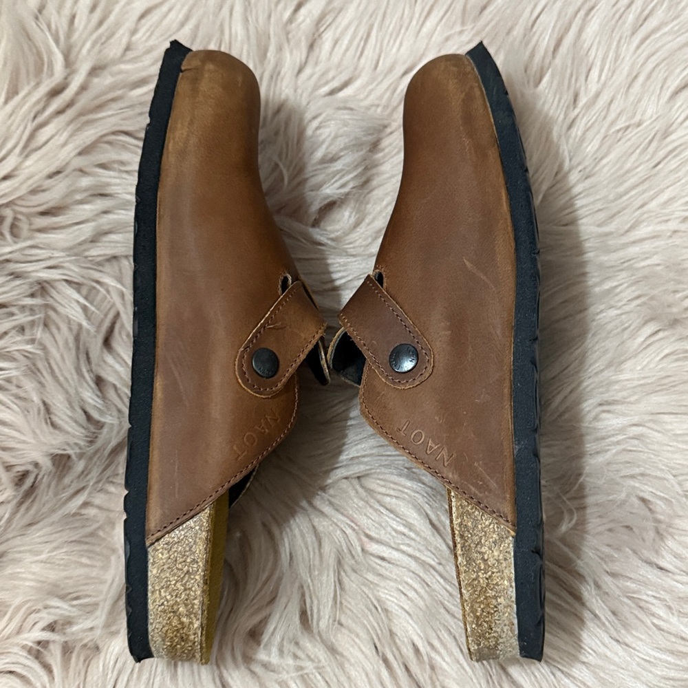 NAOT Brown Oiled Leather Clogs euro 40 or Ladies 9 or Mens 7 - Picture 9 of 11